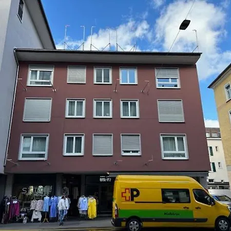 Modest In The Center - Cross 4 Apartment *