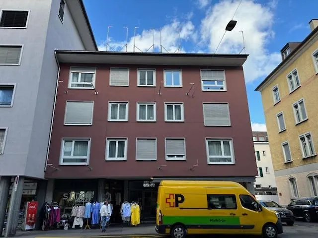 Modest In The Center - Cross 4 Apartment *